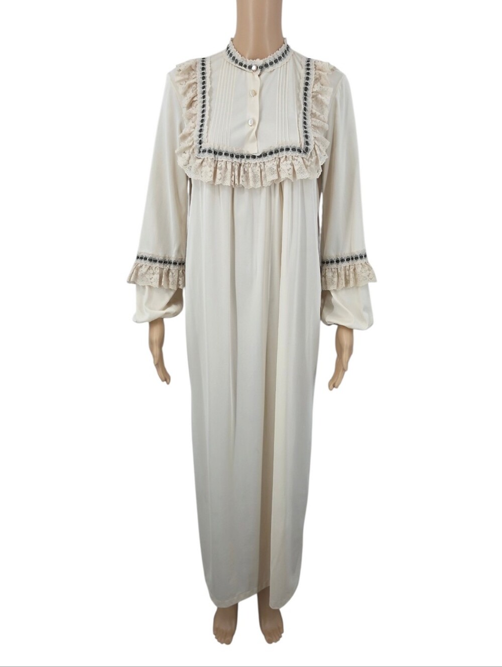 Vintage Cottagecore Nightgown Lace Gunne Style Cream Long Sleeves